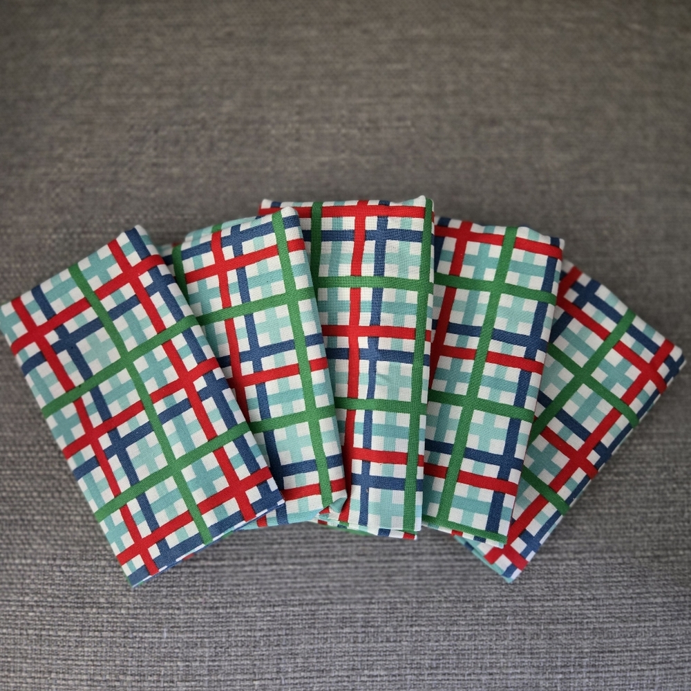 Create It Holiday Snow Check Fabric 5 Fat Quarters 18"x22" Each 100% Cotton